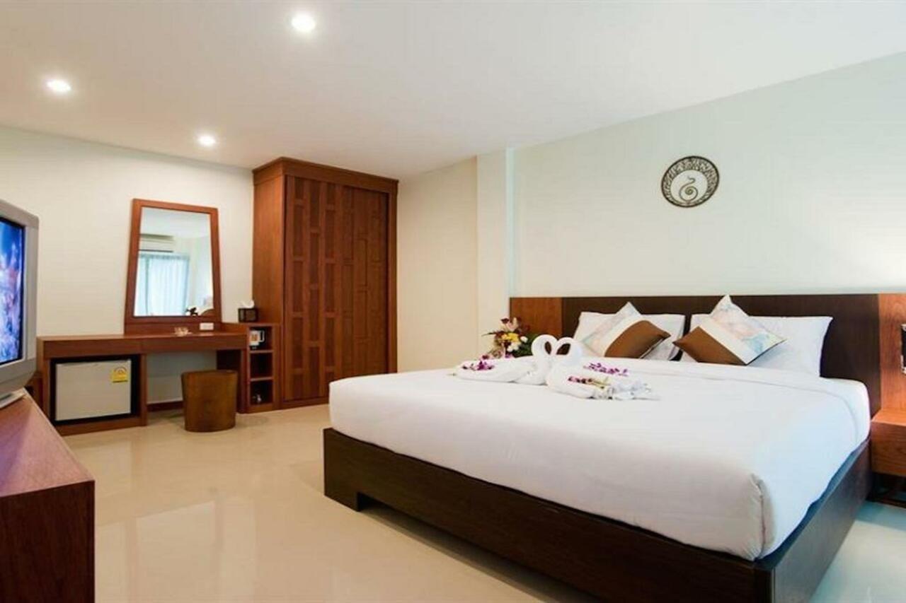 Deva Suites Patong Phuket Екстериор снимка