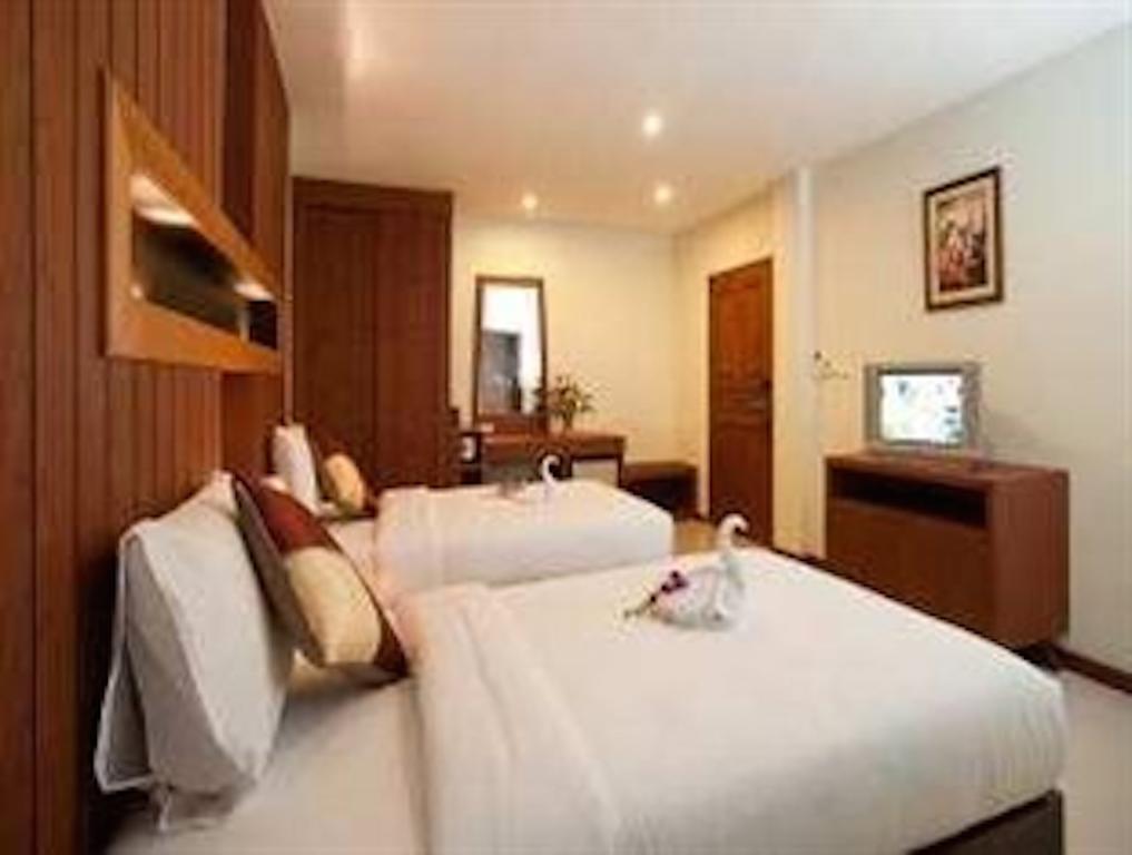 Deva Suites Patong Phuket Стая снимка