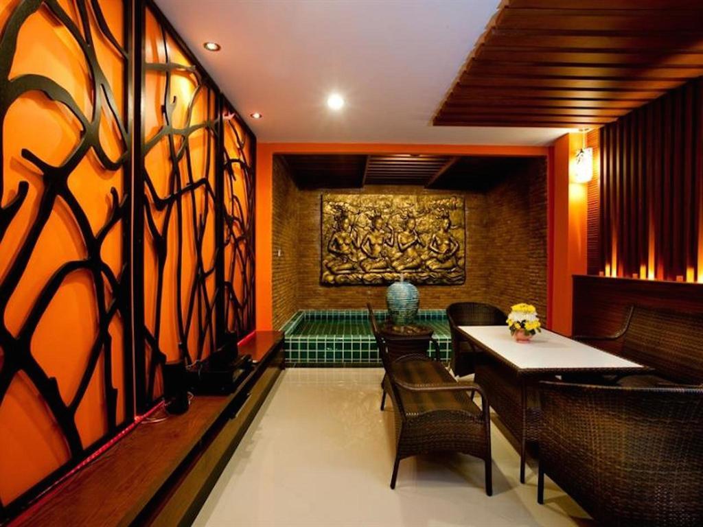 Deva Suites Patong Phuket Екстериор снимка