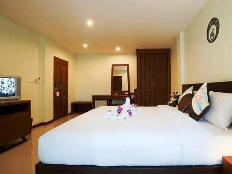 Deva Suites Patong Phuket Екстериор снимка