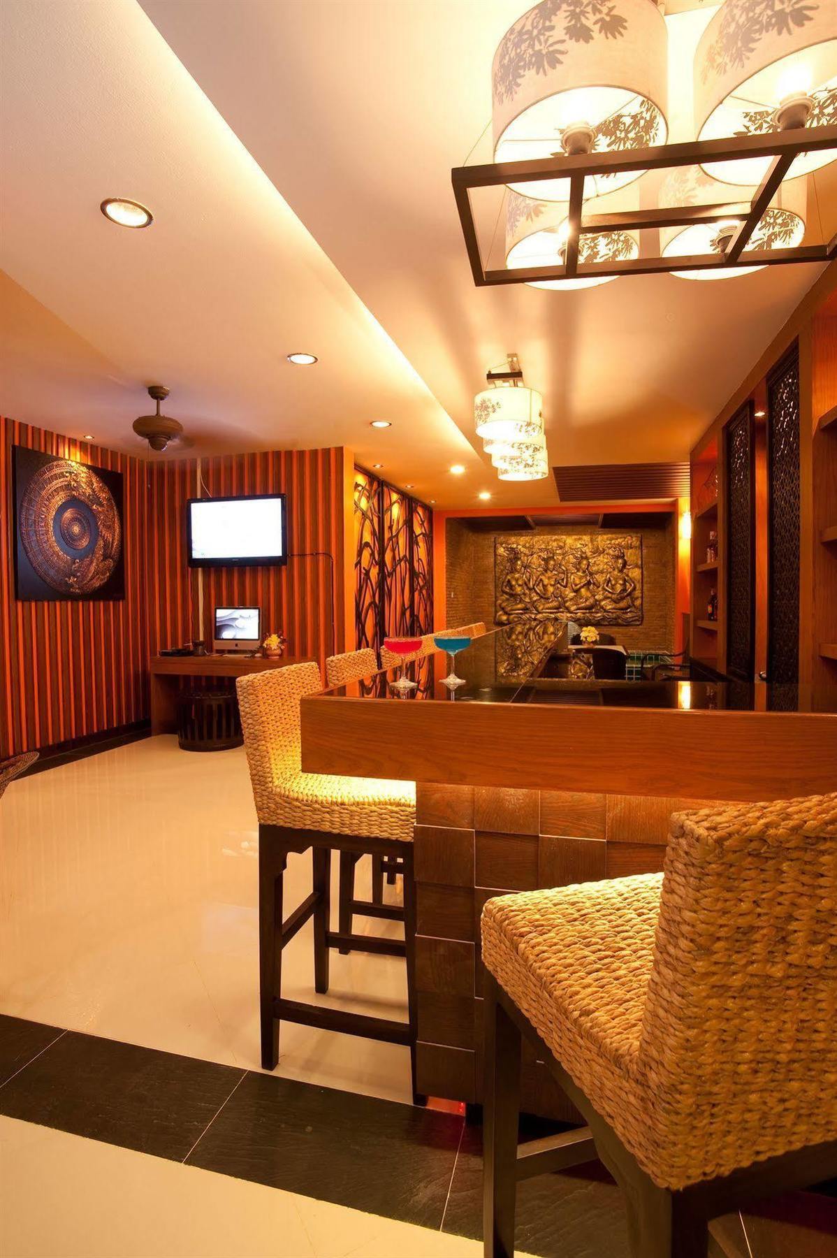 Deva Suites Patong Phuket Екстериор снимка