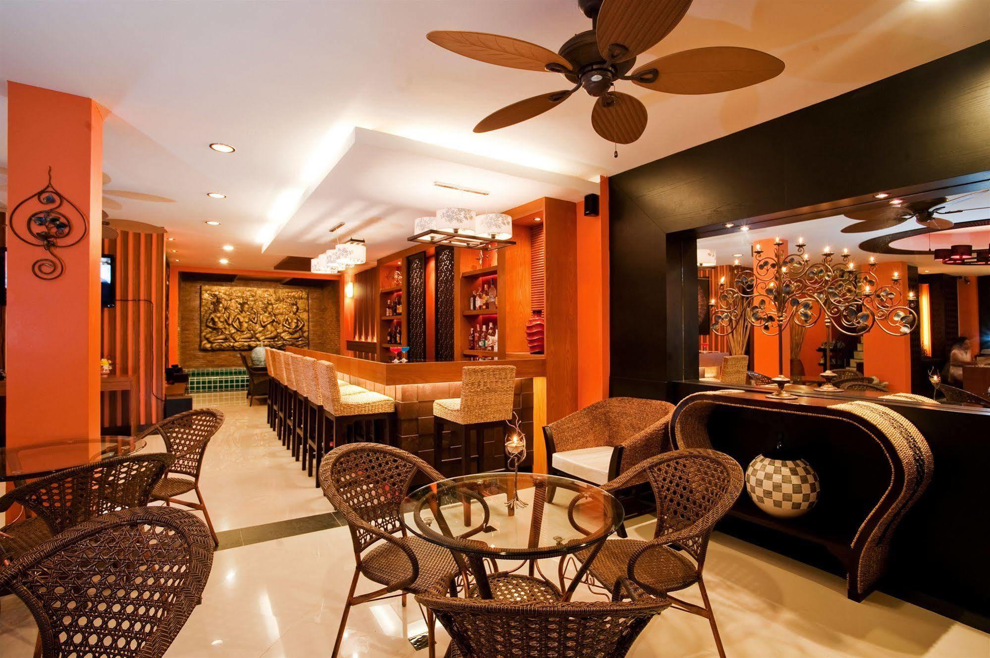 Deva Suites Patong Phuket Екстериор снимка